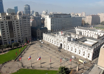 Palacio de La Moneda desde el Ministerio de Hacienda