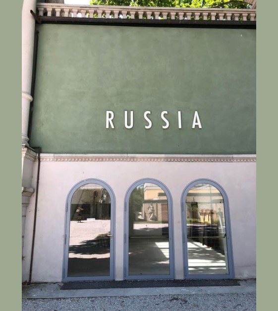 Pabellón de Rusia en la 59 Bienal de Venecia por Daniel Benoit Cassou Pabellón de Rusia en la 59 Bienal de Venecia por Daniel Benoit Cassou