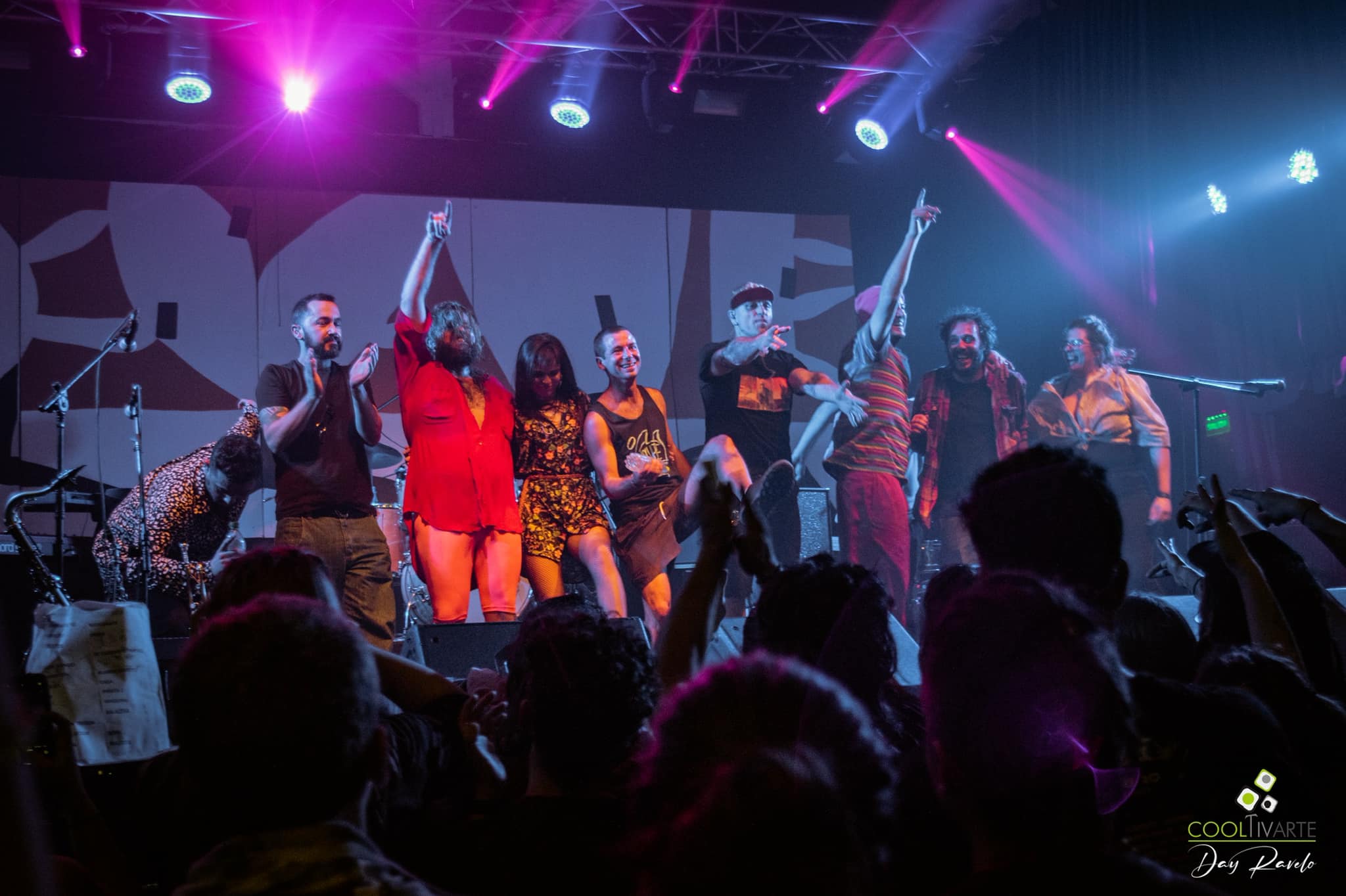 Cuatro Pesos de Propina en Sala del Museo - Invitados Morón y Los Intensos - Julio 2022 - Foto © Dayana Ravelo Cuatro Pesos de Propina en Sala del Museo - Invitados Morón y Los Intensos - Julio 2022 - Foto © Dayana Ravelo