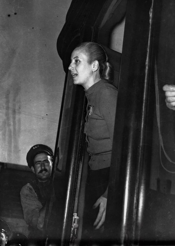 Eva Duarte de Perón de paso por Junín, ca 1950.