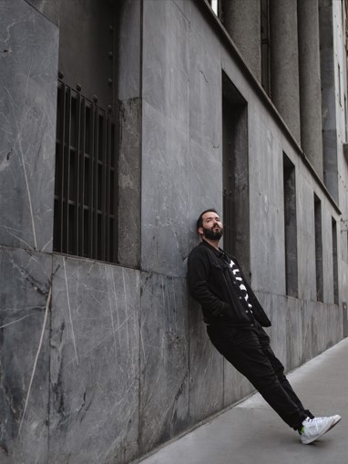 Diego González- Presenta "Días de Fuego y Fantasmas" - Sala Hugo Balzo- Foto: Alina Viera