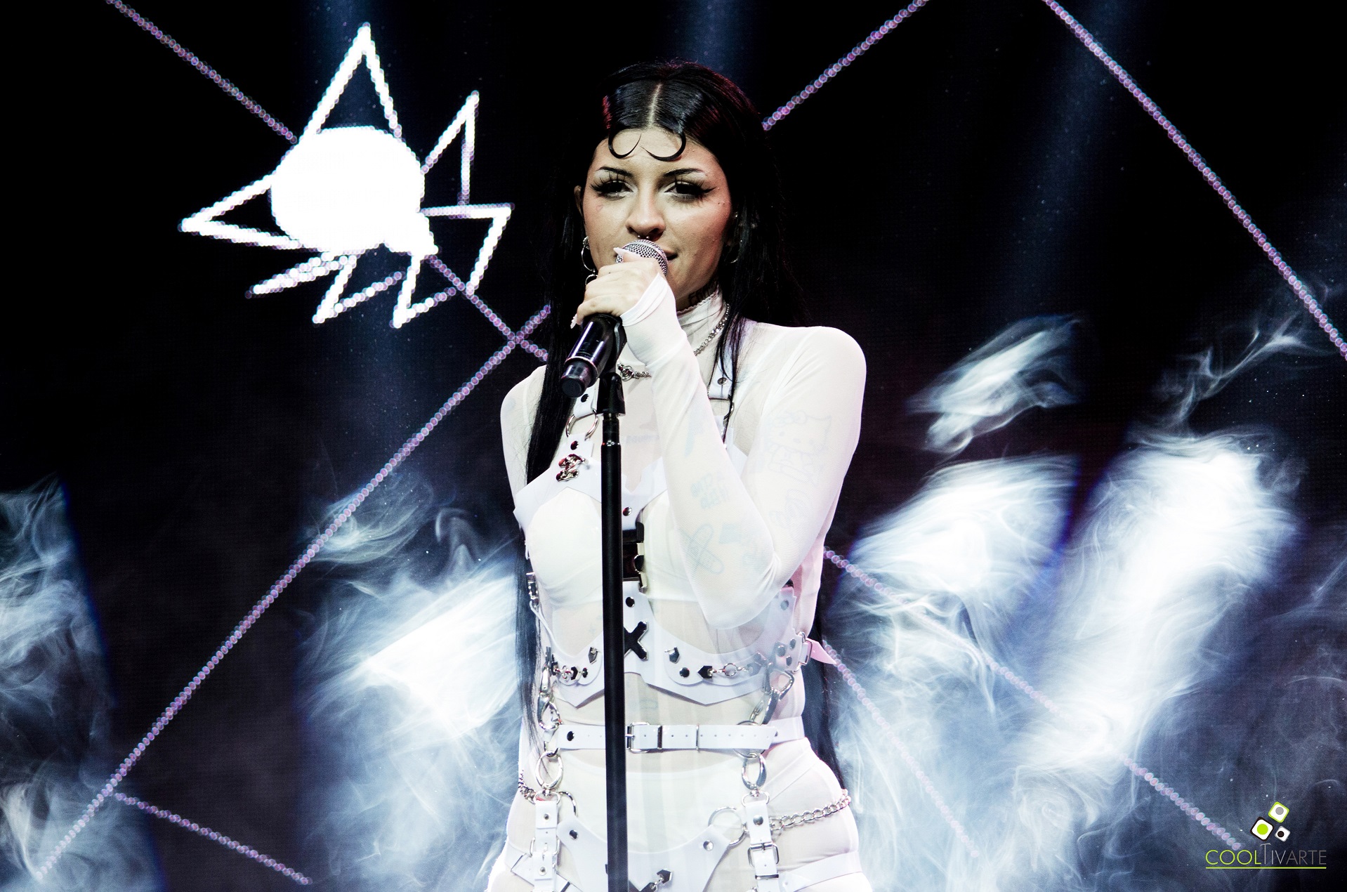 CAZZU – NENA TRAMPA TOUR – Montevideo Music Box – Octubre 2022 – Foto © Carlos Iglesias CAZZU – NENA TRAMPA TOUR – Montevideo Music Box – Octubre 2022 – Foto © Carlos Iglesias