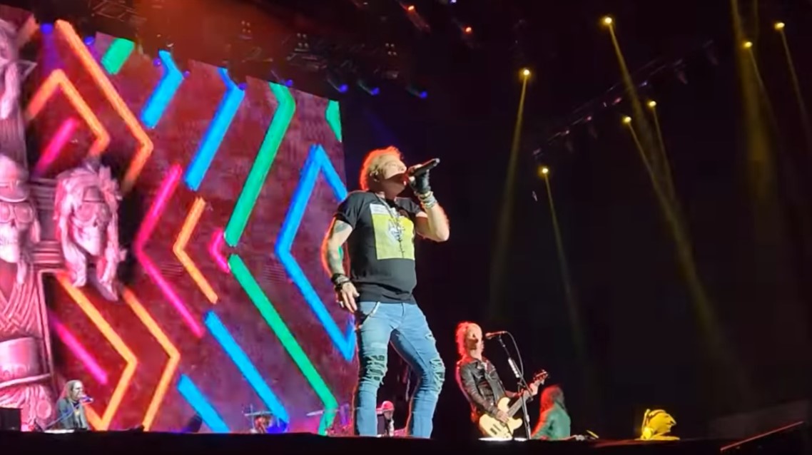 Guns N' Roses - Uruguay - 2-10-2022 - Estadio Centenario-imagen captura video Andrea Bermudez