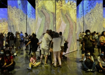 Recorren el mundo, llenan salas y convocan multitudes no exentas de polémica. De Van Gogh a Banksy: ¿muestra o show?