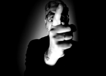 Los músicos que participaron: Alejandro Spuntone en voz, Caio Martinez Guitarras y Teclados, Alejandro Ferradás en bajo.