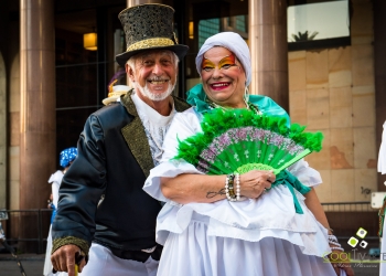 Desfile carnaval 2023 por Adrian Plassencia - calle 18 de julio - Montevideo