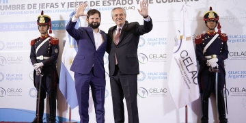 Presidente Boric con Presidente Alberto Fernández en CELAC - Fuente: gob.cl