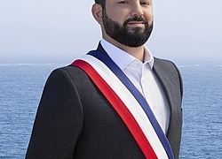 Retrato oficial de Gabriel Boric en 2022
