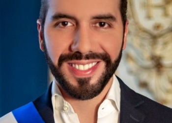 Foto de uso oficial del Presidente Nayib Bukele