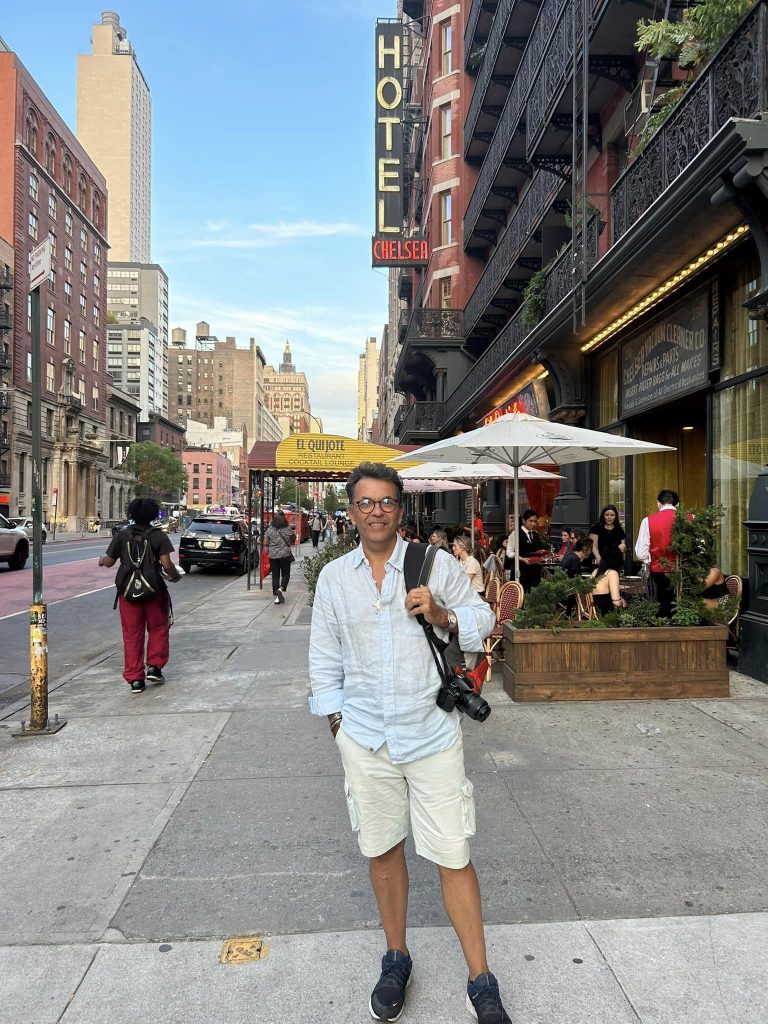 Chelsea Hotel - Daniel Benoit Cassou