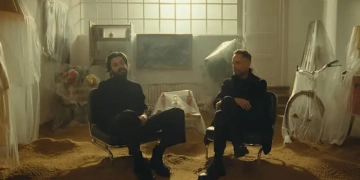 SALVADOR SOBRAL - al llegar (feat. Jorge Drexler) - videoclip oficial