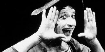 «El camino más corto que separa al sueño de la realidad es el arte» (Marcel Marceau).