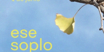 "Ese soplo", es un conmovedor y personal documental que captura la esencia de una relación única entre la directora y su abuelo. Valentina Baracco Pena, presenta su ópera prima y nos sumerge en un viaje íntimo y emotivo mientras exploramos el vínculo entre dos generaciones diferentes.