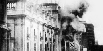 Golpe de Estado del 11 de septiembre de 1973 en Chile. Bombardeo del Palacio de La Moneda (palacio de gobierno)