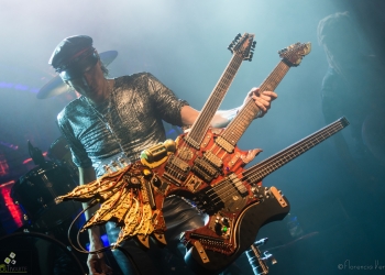 Steve Vai se presentó el 08 de junio del 2023 en Sala del Museo Fotografía Florencia Veres