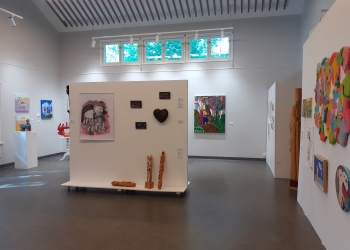 Artista uruguaya Anahid Hagobian en la Bienal de Kaarisilta 2023