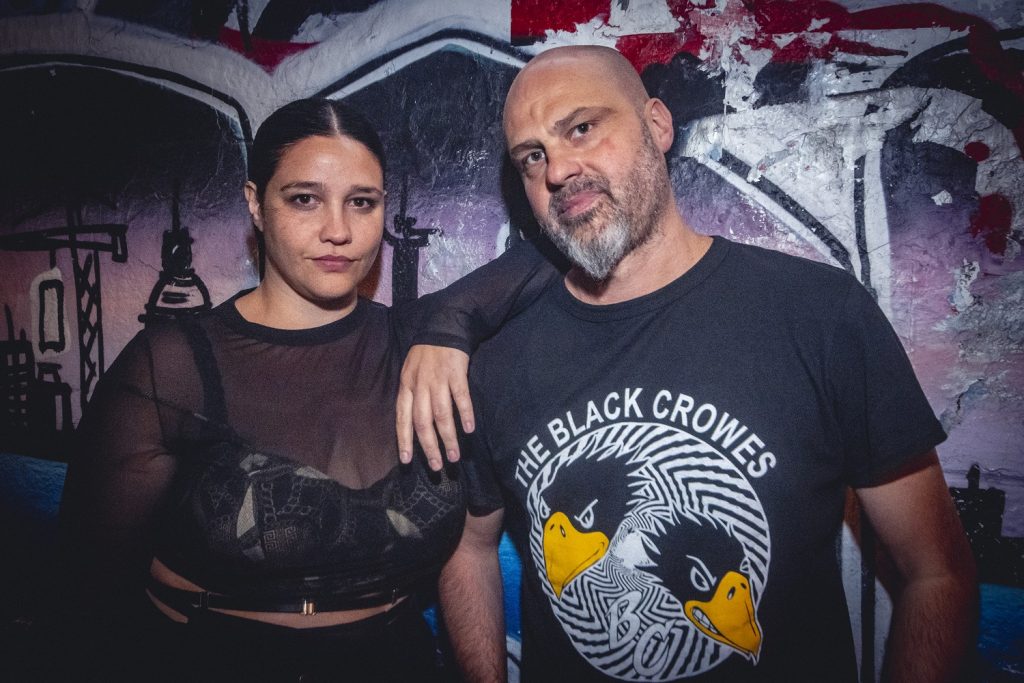 CONÉ VECINO presenta "Algo como esto" feat. Vicky Ripa