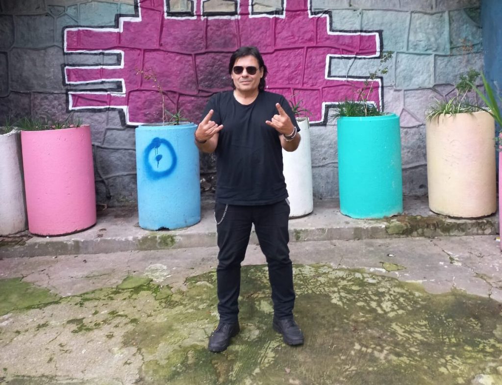 Entrevista a Duda Calvin, vocalista de la banda Tequila Baby