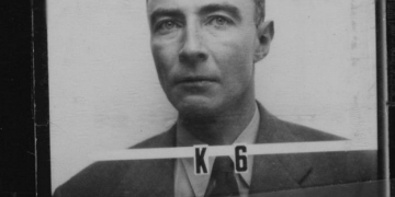Ciencia, progreso y autodestrucción: Paradojas de Robert Oppenheimer, la mente brillante en su laberinto