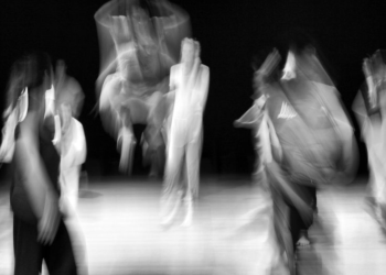 CUERPO A TIERRA - 2O AÑOS CASARRODANTE