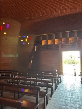 Descubriendo Rincones IGLESIA CRISTO OBRERO por Daniel Benoit Cassou