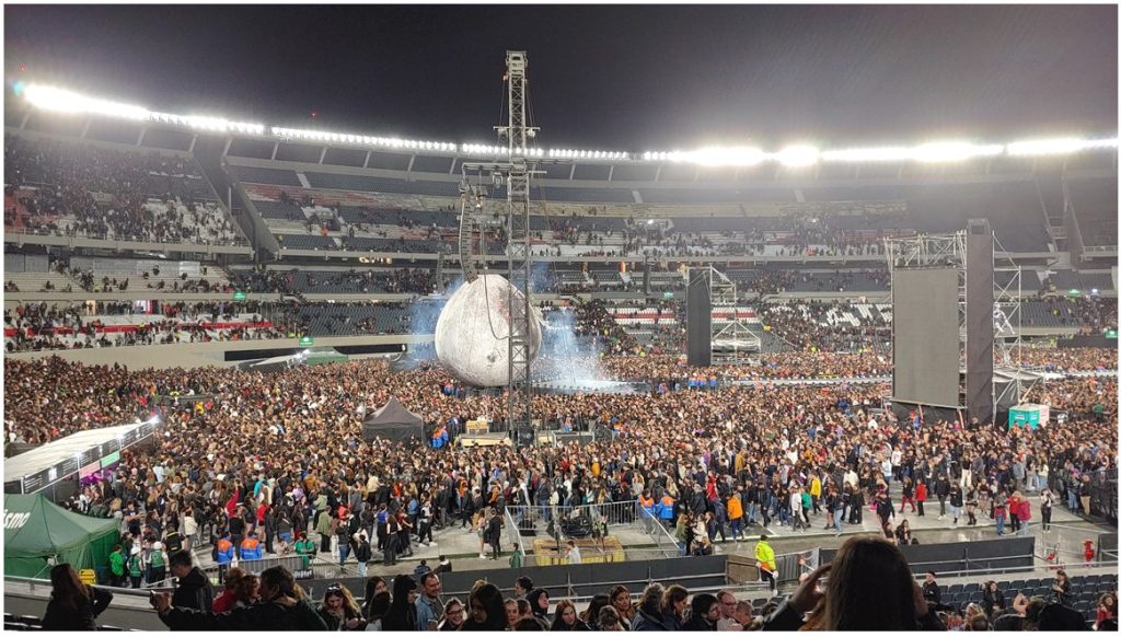La luna se desinfla – Foto: Jorge Machado