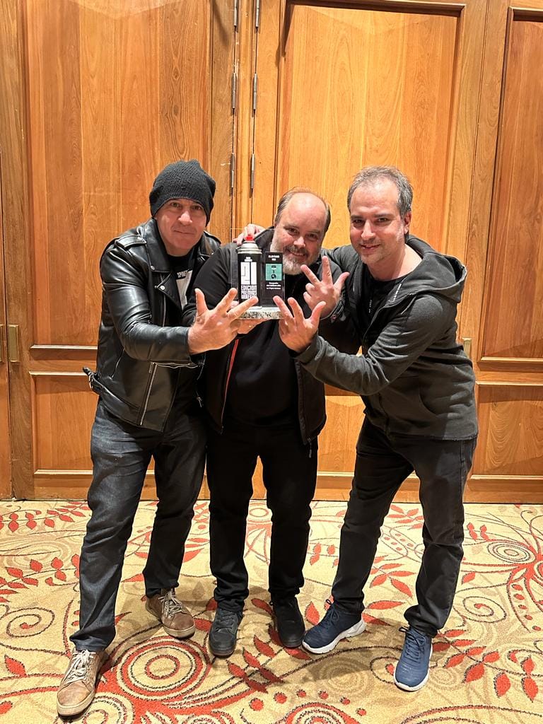 Mejor Álbum de Rock para - Después del último día - L TRIPLE NELSON - PREMIOS GRAFFITI 2023 Mejor Álbum de Rock para - Después del último día - L TRIPLE NELSON - PREMIOS GRAFFITI 2023