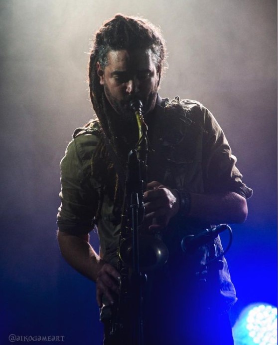 Milonga extrema - Toca y ensancha el alma - Festejar los 15 años en La Trastienda - by Liber Acuña - Foto Gabriela Rojas