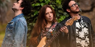 TELL ME AMANDA EN ESTA NUEVA VERSIÓN DONDE ME DI EL PLACER DE CANTAR JUNTO A @agubritos_ LA VOZ DE FITO EN LA SERIE DE NETFLIX