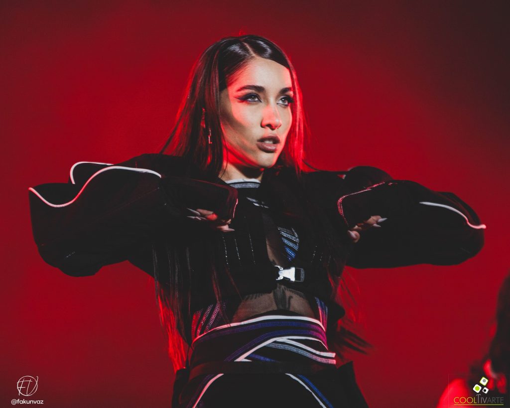 María Becerra en el Velódromo 19-11-2023 - Agustina Giovio y Joelle - Foto Facundo Vázquez