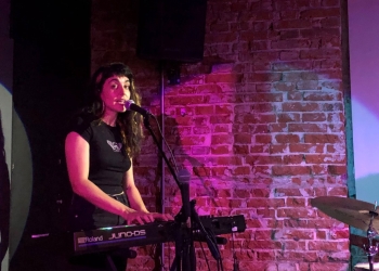 Recital de Elena Ciavaglia en De Toque y Toque Bar - Diciembre 2023 - Foto Marcelo Rodriguez