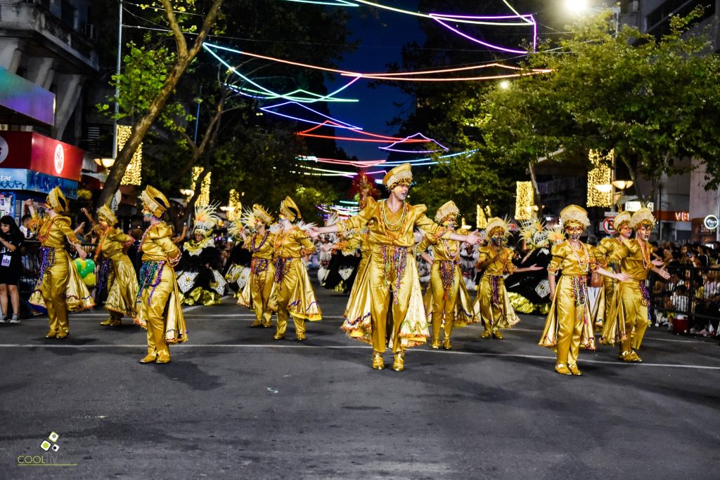 Desfile Escuelas de Samba 2024 Av 18 de Julio Fotografia Jonathan La Paz