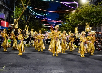 Desfile Escuelas de Samba 2024 Av 18 de Julio Fotografia Jonathan La Paz