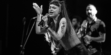 Cuatro Pesos y La Filarmónica en el Teatro Solis 17-2-23 – Foto- Facundo Vázquez