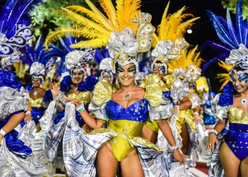 Desfile de llamadas 2024 por la calle Isla de Flores - Fotografia Jonathan La Paz