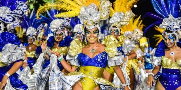 Desfile de llamadas 2024 por la calle Isla de Flores - Fotografia Jonathan La Paz