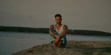 Eze Machado emprende una nueva aventura en “PERDIDO”