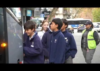 Alice de Momix para Instituciones Educativas