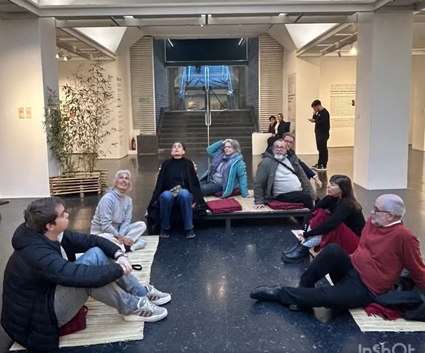 AL AGUA NO LE IMPORTA QUE SEA VIERNES - Florencia Flanagan - Recorriendo Exposiciones por Daniel Benoit Cassou