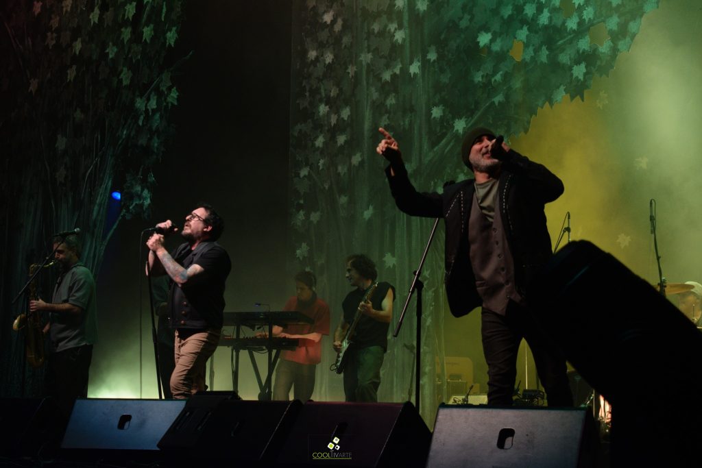 La Vela Puerca - ENVÉS - en el Auditorio Nacional Sodre - 07-08-2024 - Fotos Claudia Rivero La Vela Puerca - ENVÉS - en el Auditorio Nacional Sodre - 07-08-2024 - Fotos Claudia Rivero