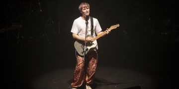 Benjamin Amadeo presentó su gira “Salvando las distancias” ante dos salas zitarrosa llenas