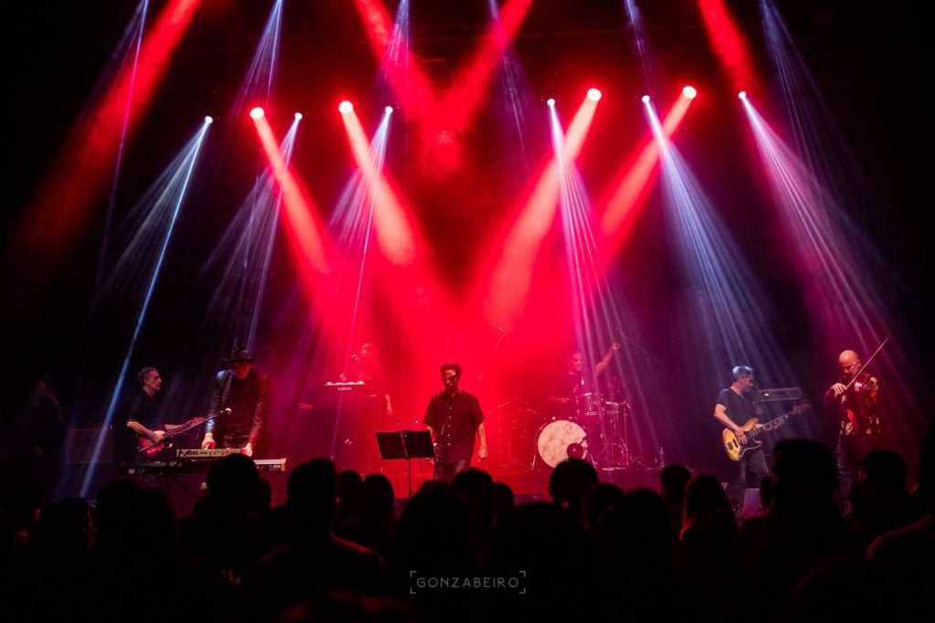 CHILLAN LAS BESTIAS presenta "Lo oscuro queda claro" CHILLAN LAS BESTIAS presenta "Lo oscuro queda claro"