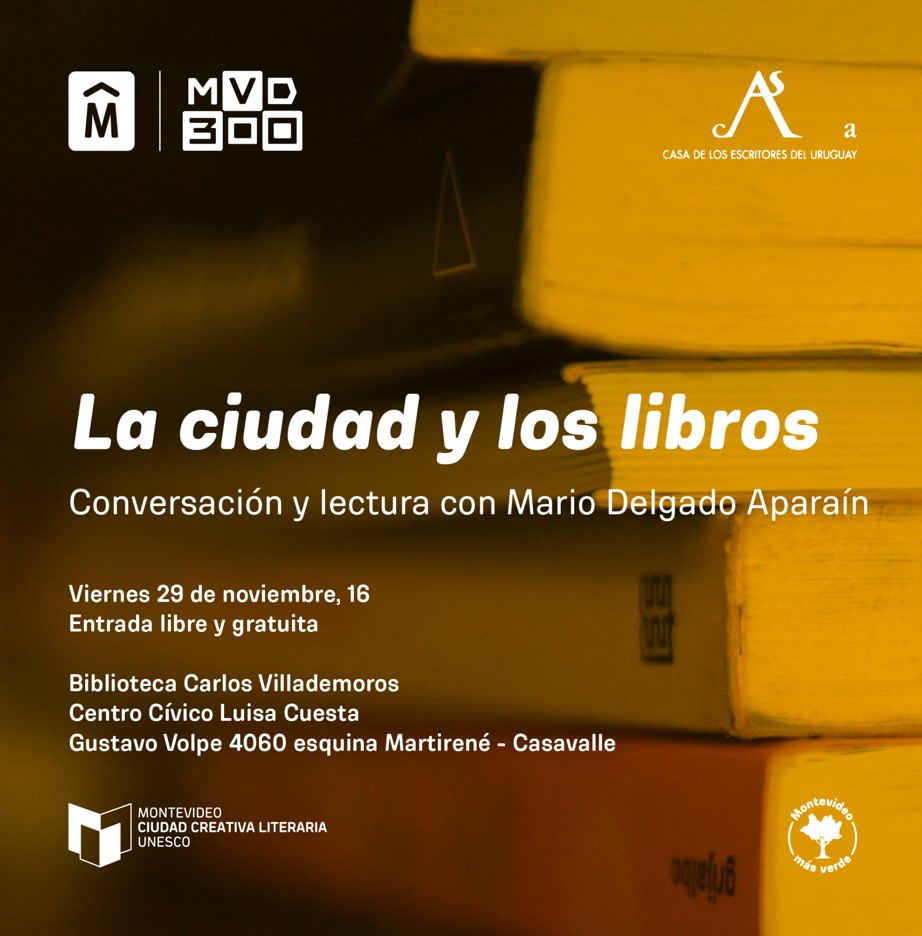 Mario Delgado Aparaín visita la biblioteca del centro cívico Luisa Cuesta