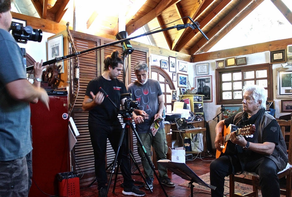 VICTOR HEREDIA - QUIERO VOLVERME TIEMPO