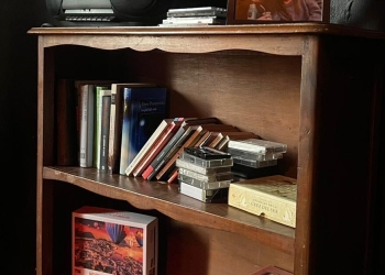 MONDO. Libre de cosas añadidas o superfluas.