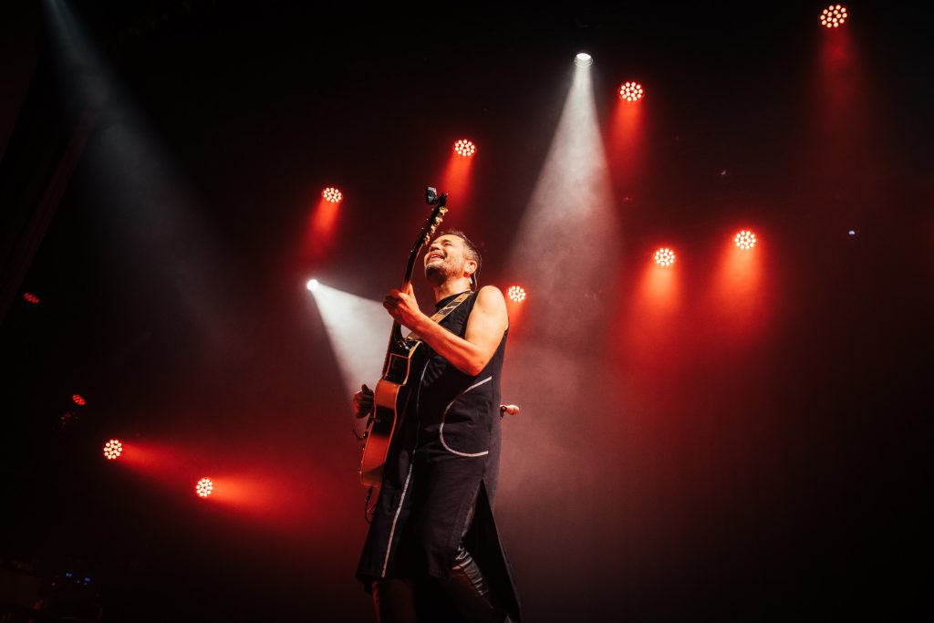 Daniel Drexler continúa su gira con el multipremiado disco y concierto "La Voz de la Diosa Entropía"