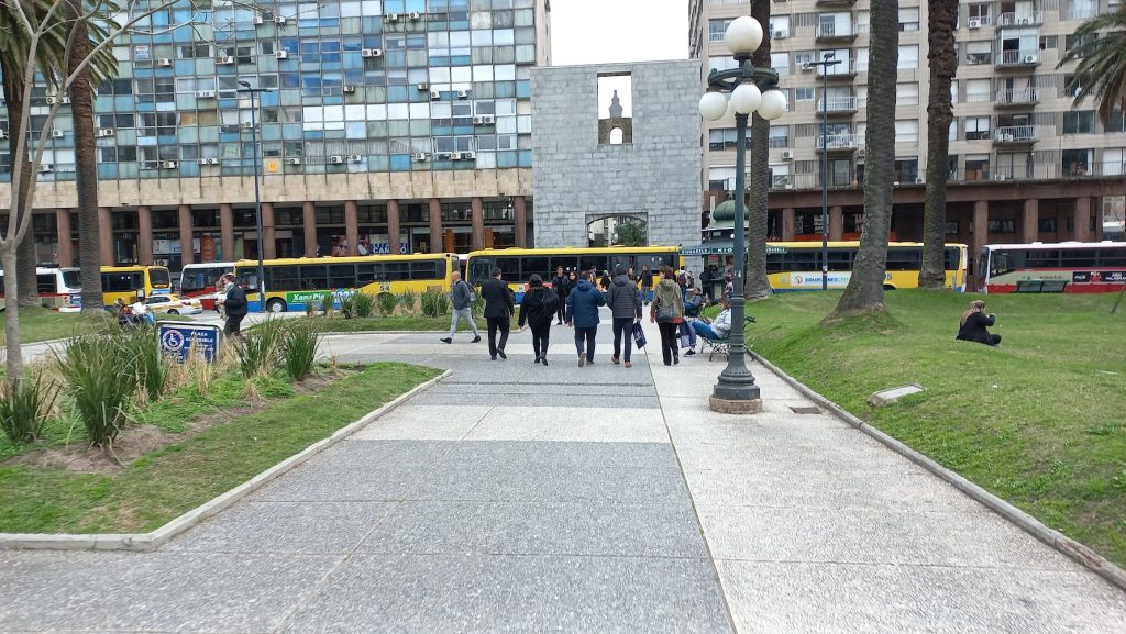 Plaza Independencia - Puerta de la Ciudadela - Ciudad Vieja - Montevideo -Agosto 2022 - Foto Federico Meneses