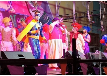 Murga A la bartola abre el show - Vamos arriba la Teja - vamos El aplauso es general