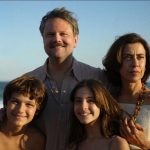 AÚN ESTOY AQUÍ - Premio Óscar a la Mejor Película Extranjera by Adrián López