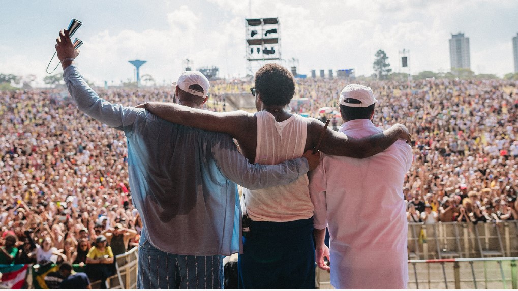 GILSONS por primera vez en Uruguay - 4 de mayo 2025 - Sala del Museo del Carnaval GILSONS por primera vez en Uruguay - 4 de mayo 2025 - Sala del Museo del Carnaval